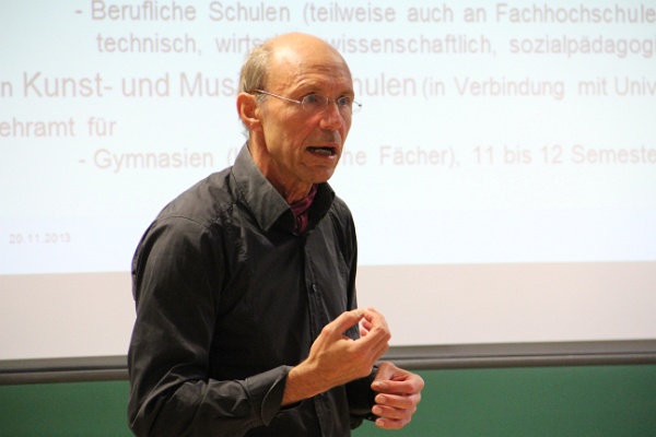 IMG_7149.JPG - Vortrag "Lehramtsstudium" von Hr. Müller, Studienberater am zib